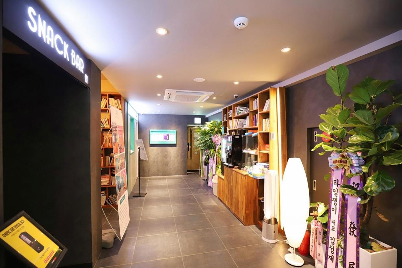 Hotel In Cafe Doksan Seul Exterior foto