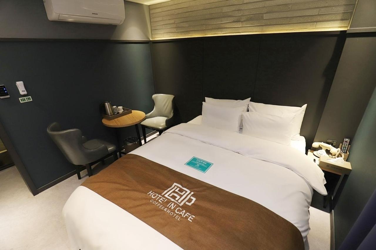 Hotel In Cafe Doksan Seul Quarto foto